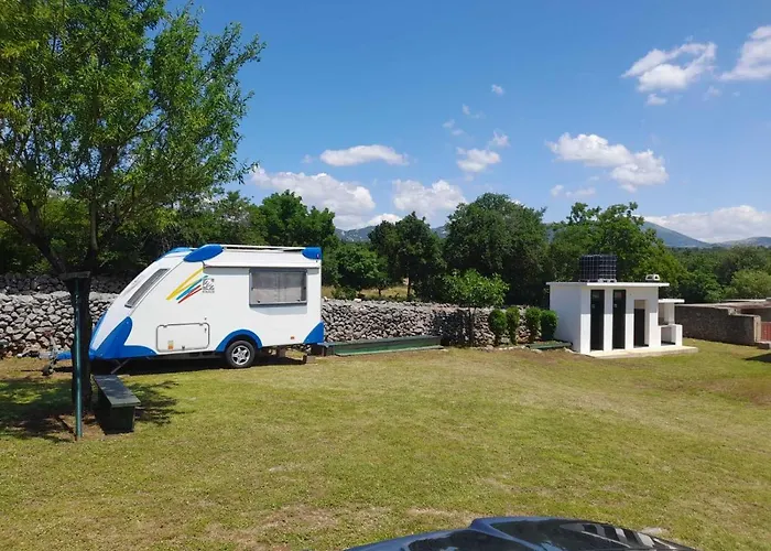 Camping Dolovi